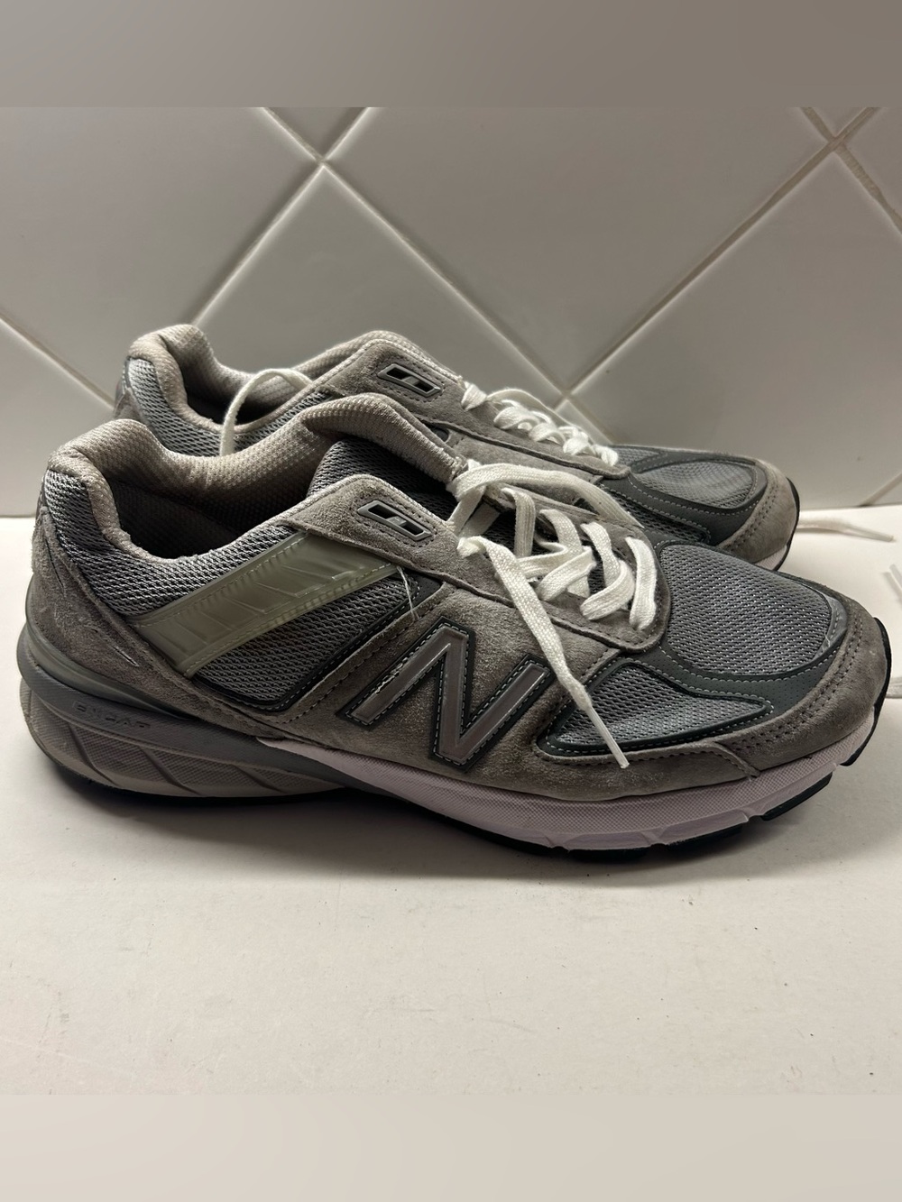 New Balance 990v5 Made in USA ‘Castlerock’ Size 9.5 Sneakers Shoes Gray USA Made